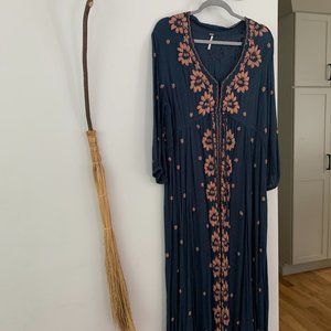 Free People Embroidered Fable Dress L in Blue and Pink